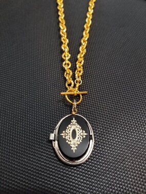 Gold-Tone-Toggle-Clasp Half-Locket Reversible Necklace: An Ellen Original (#RLC)